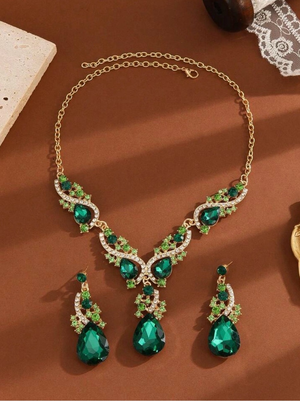 Emerald Green Teardrop Necklace & Earring Set - Elegant Women's Jewelry 3 pc set
